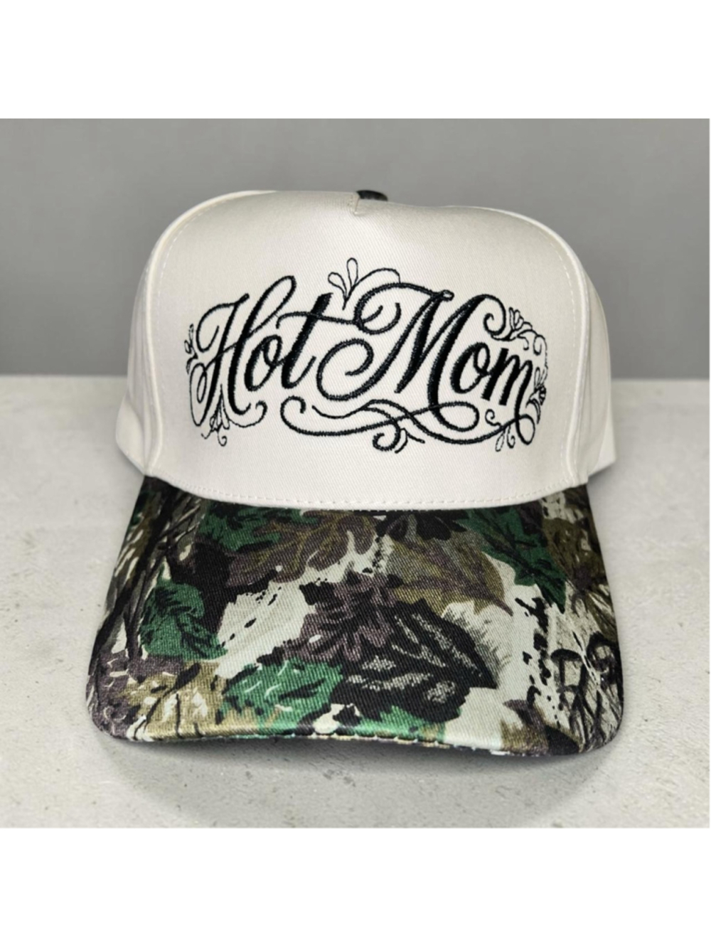 Brand new, Zenana hat